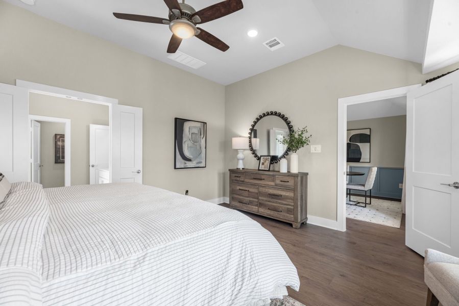 Owner's Bedroom Owner's Bedroom