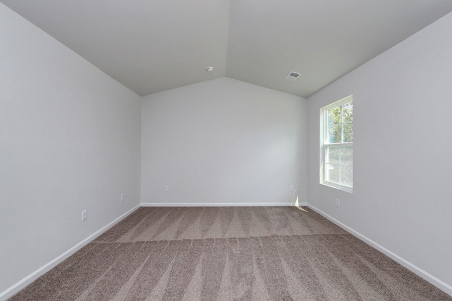 Spacious, unfurnished interior of a new home in Hainer Place, Conway (Image 17).