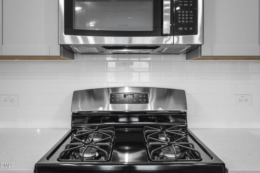 SUN_Sagecroft_Pic_Davidson_QMI_104_Kitch