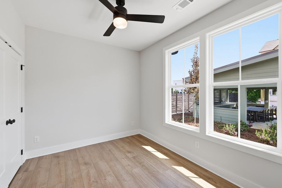 Spacious, unfurnished interior of a new home in BelleWether, Chattanooga (Image 8).