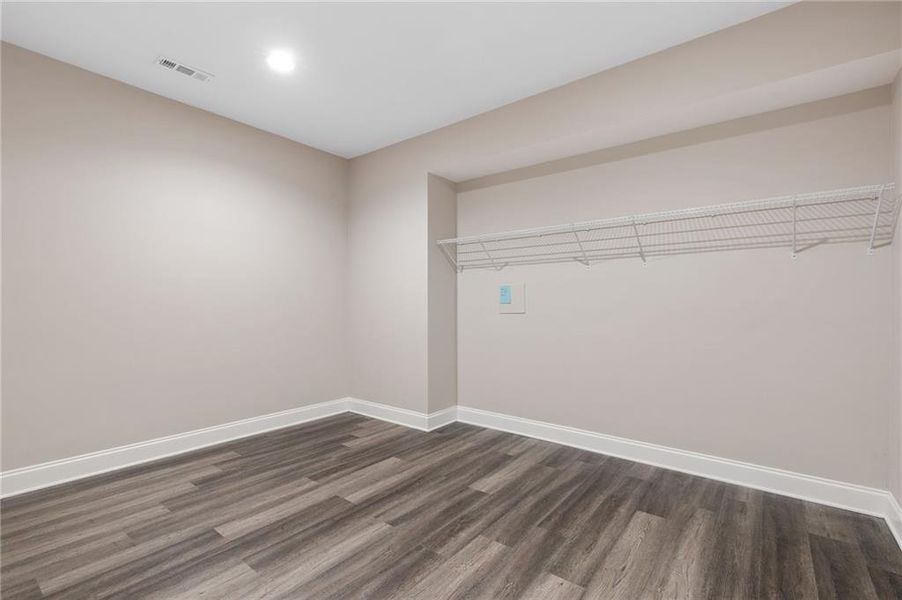 Spacious, unfurnished interior of a new home in , Auburn (Image 22).