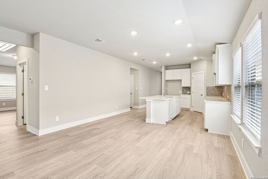 Image 49 of a home in Lark Canyon.