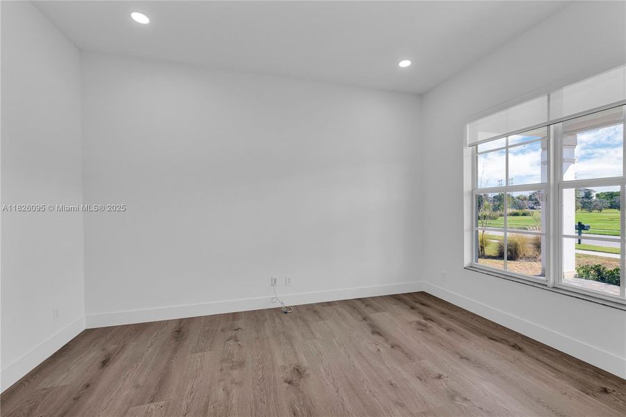 Spacious, unfurnished interior of a new home in Arden: The Waterford Collection, Loxahatchee (Image 23).