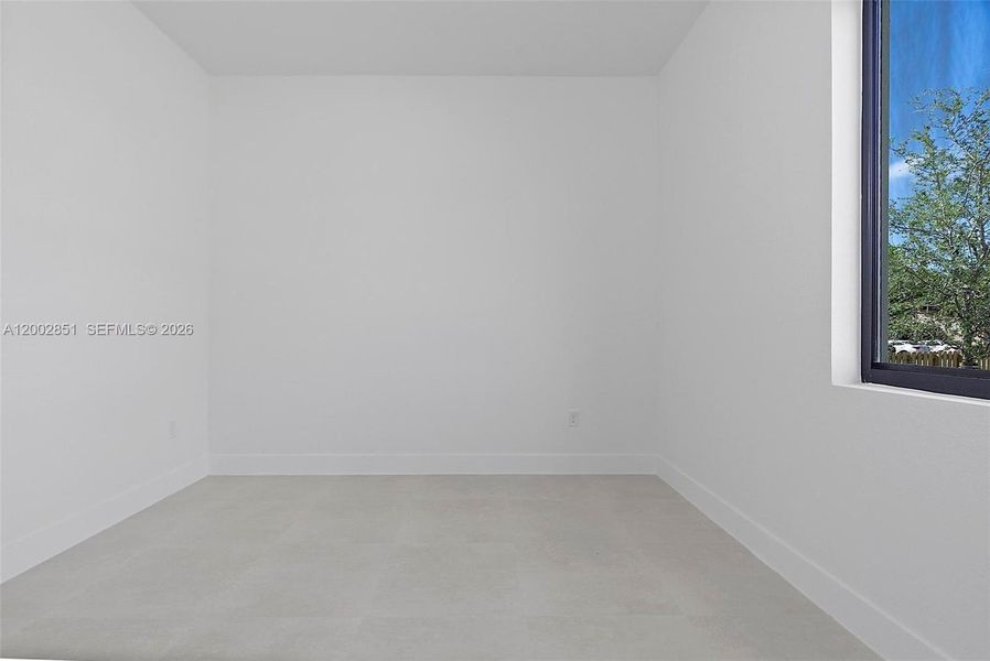Spacious, unfurnished interior of a new home in , Cutler Bay (Image 38).