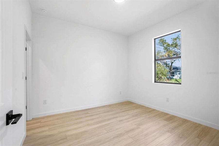 Spacious, unfurnished interior of a new home in , North Port (Image 19).