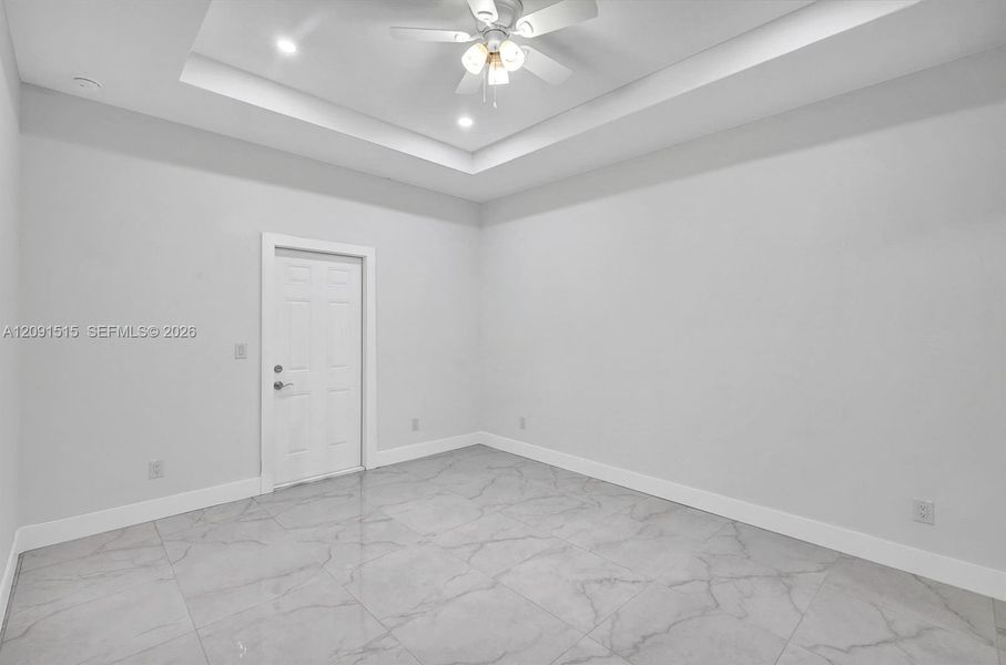 Spacious, unfurnished interior of a new home in , Punta Gorda (Image 24).