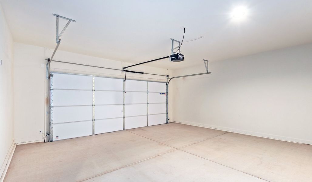 Spacious, unfurnished interior of a new home in Sycamore Vista, Vail (Image 33). Spacious, unfurnished interior of a new home in Sycamore Vista, Vail (Image 33).