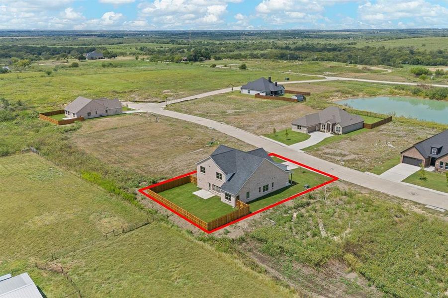 Exterior details and patio area of a home in , Venus (Image 22).