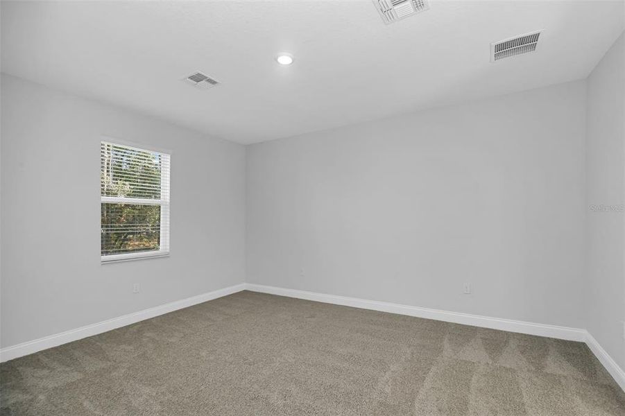 Spacious, unfurnished interior of a new home in , Citrus Springs (Image 19).