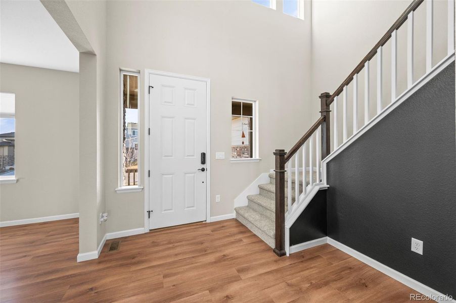 Spacious, unfurnished interior of a new home in , Aurora (Image 30).