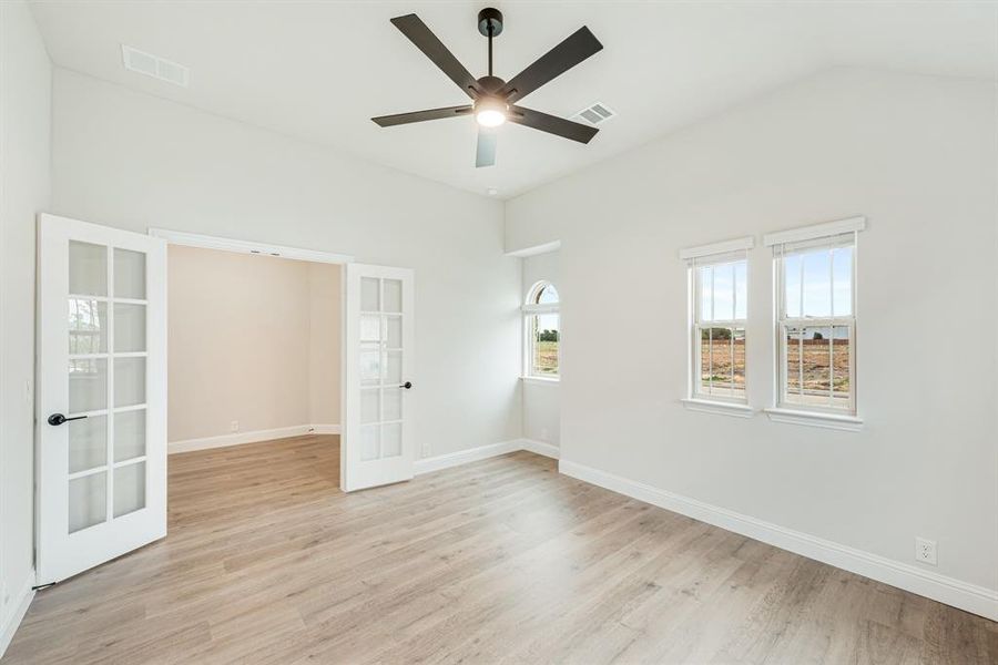 Spacious, unfurnished interior of a new home in East Oak Creek 60-65, Commerce (Image 25). Spacious, unfurnished interior of a new home in East Oak Creek 60-65, Commerce (Image 25).