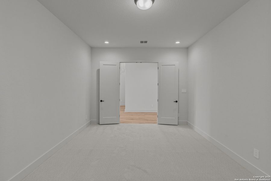 Image 37 of a home in Esperanza - 70'. Image 37 of a home in Esperanza - 70'.