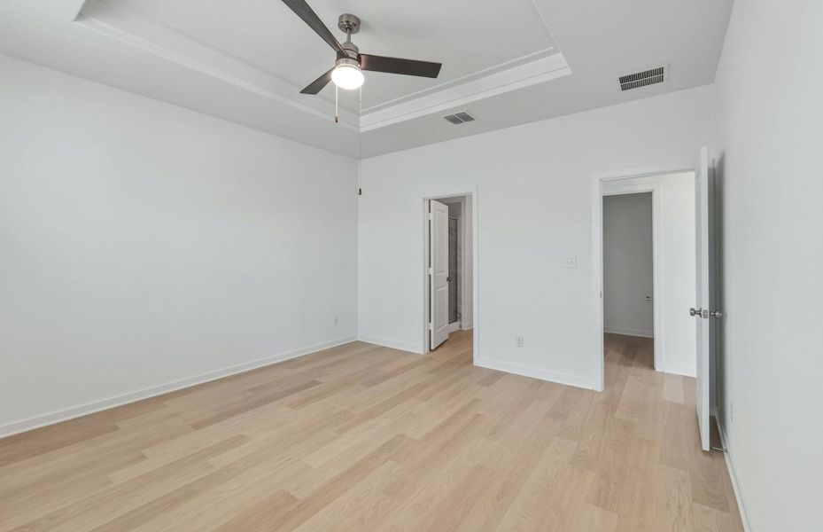 Spacious, unfurnished interior of a new home in Sunfield, Buda (Image 39). Spacious, unfurnished interior of a new home in Sunfield, Buda (Image 39).