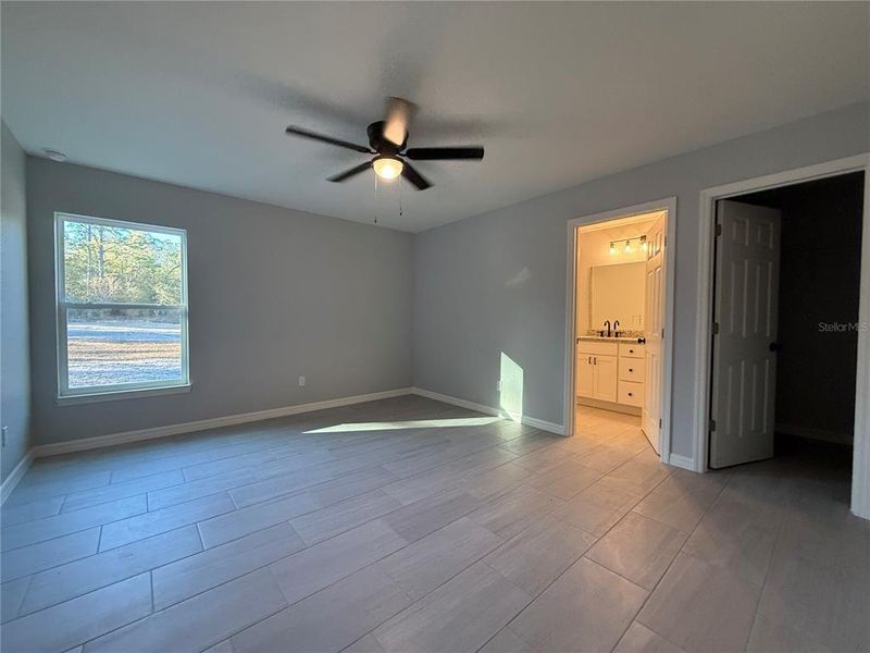 Spacious, unfurnished interior of a new home in , Dunnellon (Image 14).