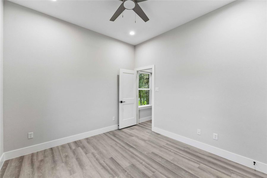 Spacious, unfurnished interior of a new home in , Houston (Image 12).