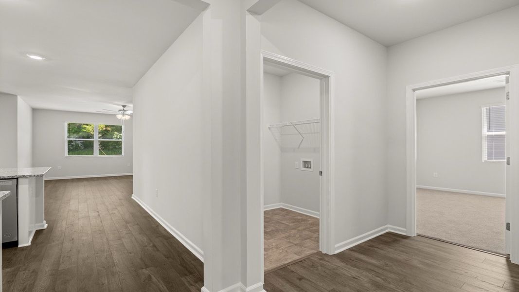 Spacious, unfurnished interior of a new home in Chukker Creek Landing, Aiken (Image 15).