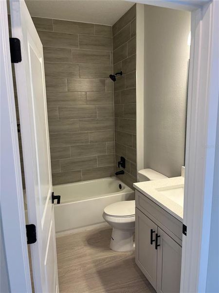 Furnished interior view inside a new home in , Ocala (Image 7).