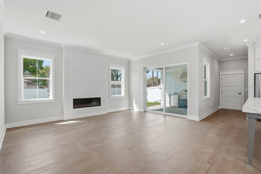 Spacious, unfurnished interior of a new home in , St. Petersburg (Image 46).