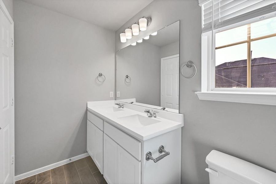 Furnished interior view inside a new home in River Ranch, Dayton (Image 8).