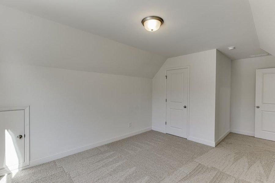 Spacious, unfurnished interior of a new home in , Commerce (Image 30).