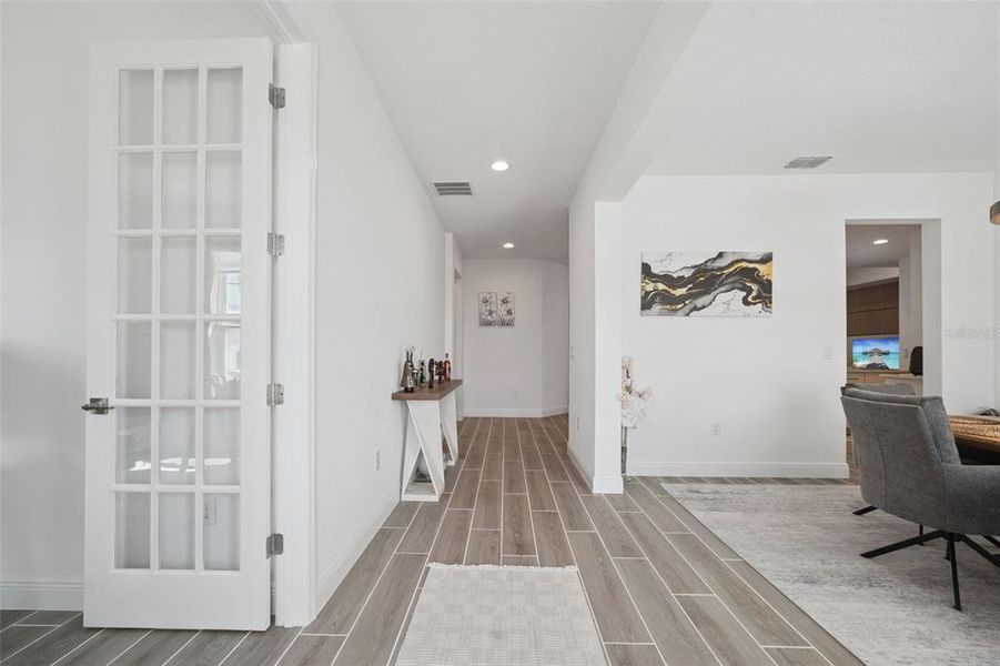 Furnished interior view inside a new home in , Mount Dora (Image 5).