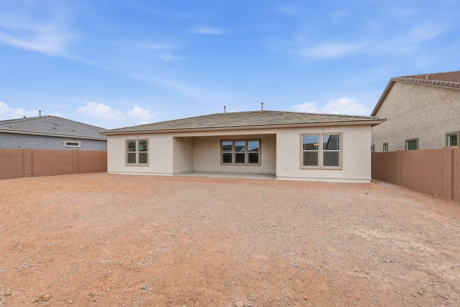 Exterior details and patio area of a home in Aloravita South, Peoria (Image 3).