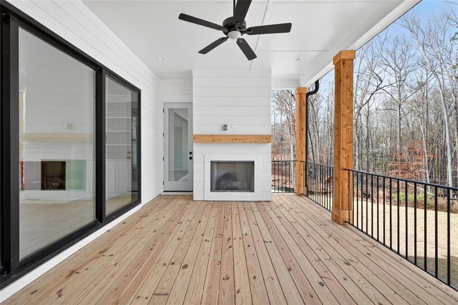 Exterior details and patio area of a home in , Jefferson (Image 3).