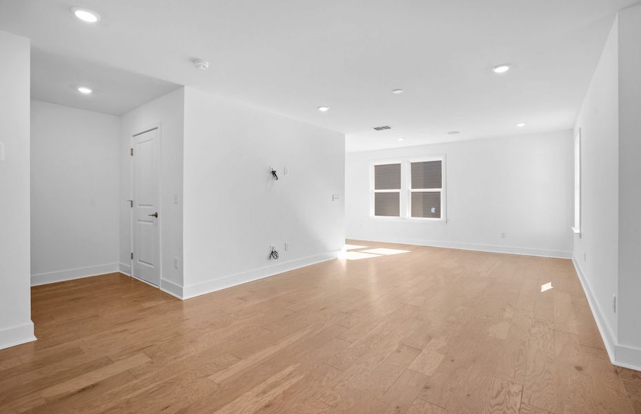 Representative unfurnished interior of a home built from the Mystique by Pulte Homes in Forest Creek, Waxhaw (Image 26).