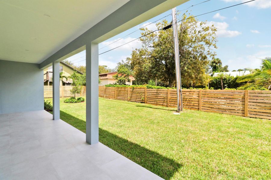 Exterior details and patio area of a home in , Jensen Beach (Image 30).