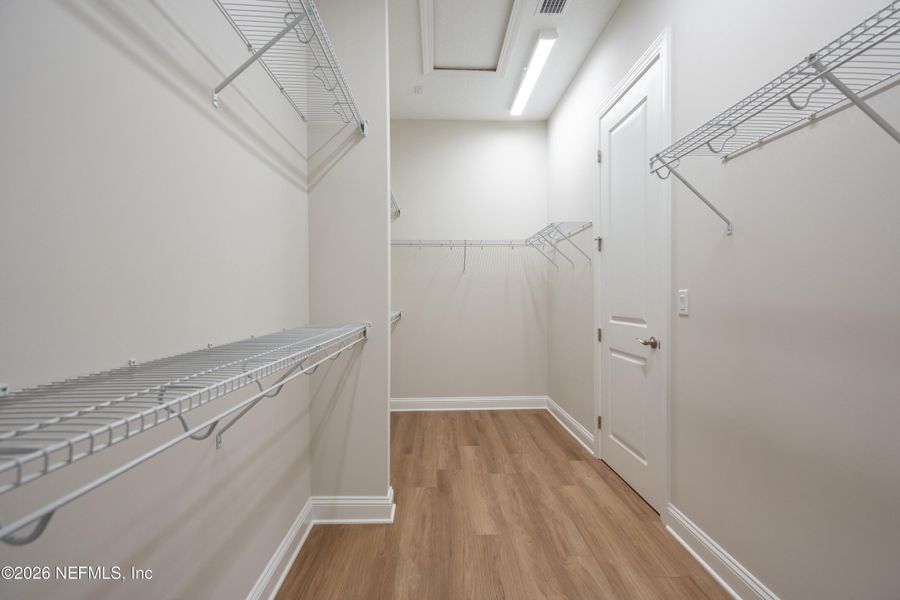 Spacious, unfurnished interior of a new home in Madeira, St. Augustine (Image 28).