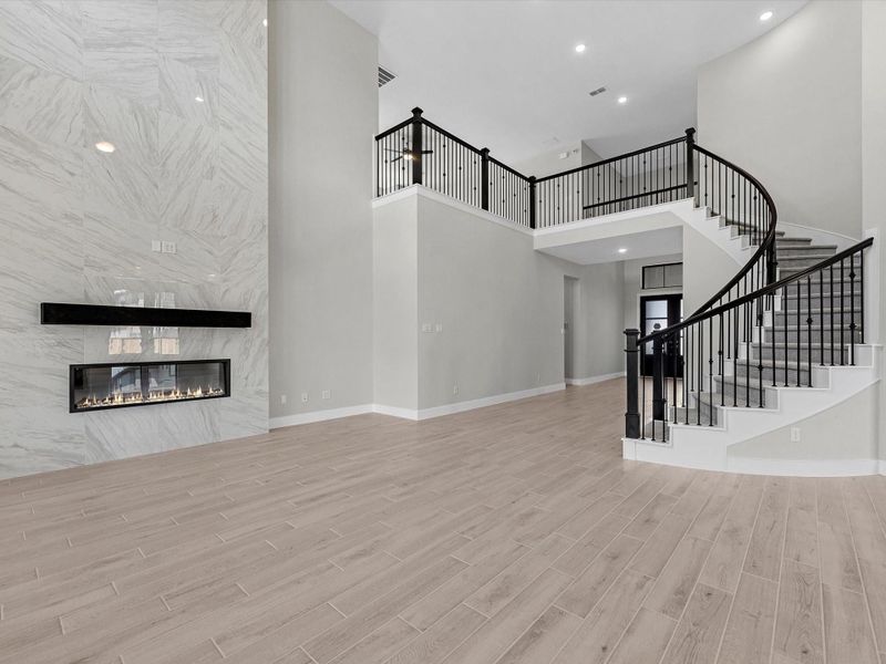 Spacious, unfurnished interior of a new home in Cross Creek Ranch 65′, Fulshear (Image 12). Spacious, unfurnished interior of a new home in Cross Creek Ranch 65′, Fulshear (Image 12).