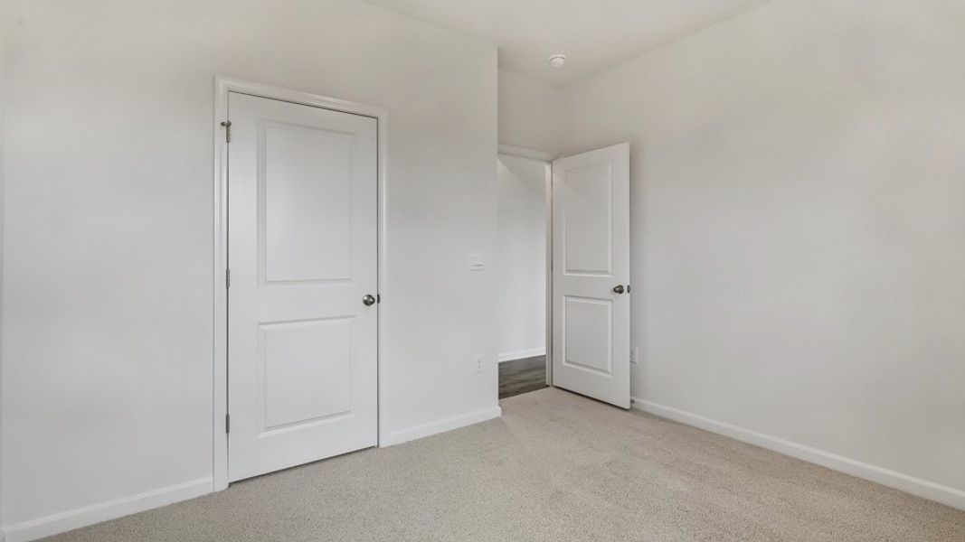 Spacious, unfurnished interior of a new home in Bexford, Willow Spring (Image 24).