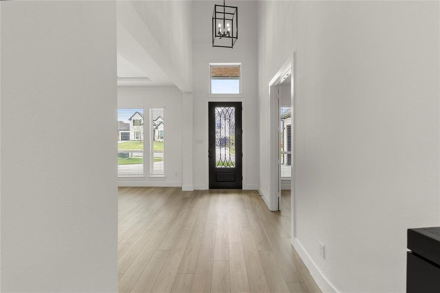 03. 981 Georgetown - Entry