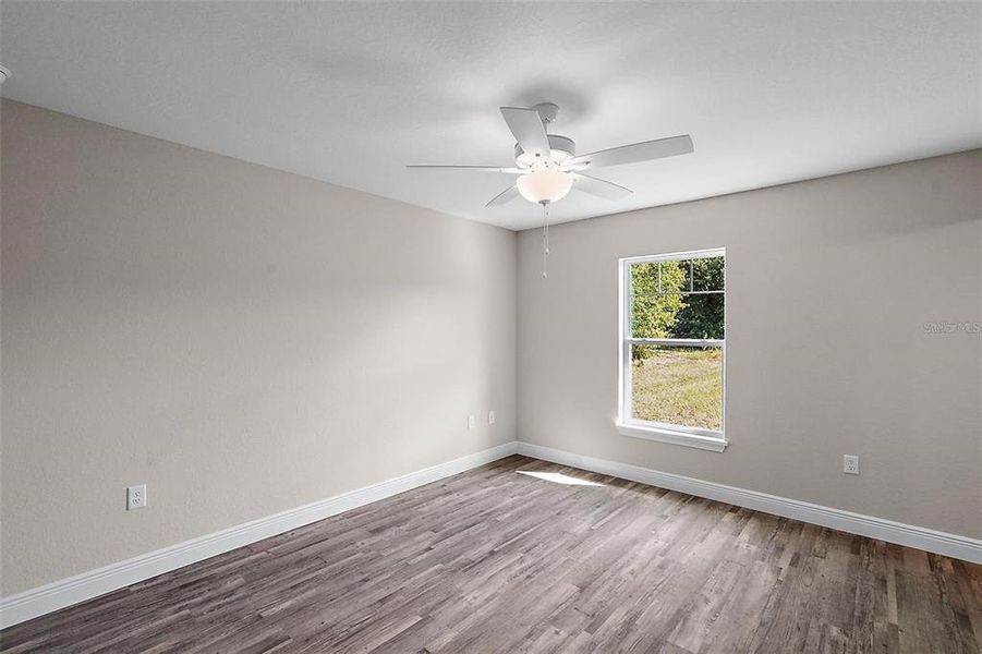 Spacious, unfurnished interior of a new home in , Ocala (Image 13).