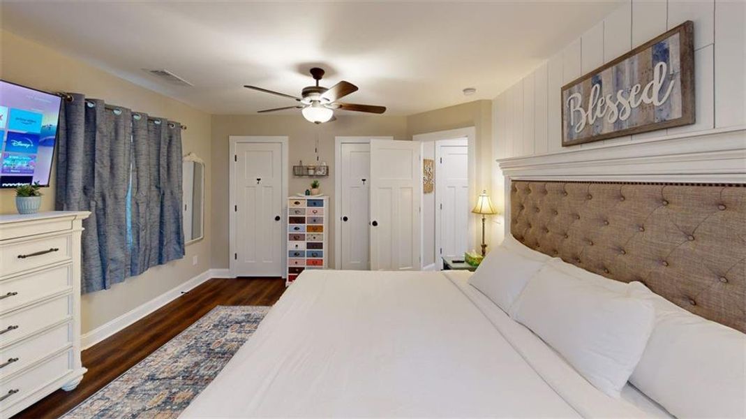 Furnished interior view inside a new home in , Cartersville (Image 13).