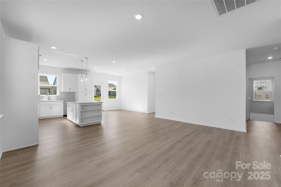 468 Sunharvest Lane ~ Ready Now 468 Sunharvest Lane ~ Ready Now