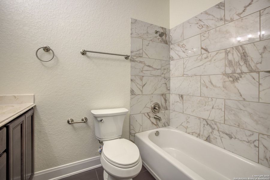 Furnished interior view inside a new home in , Wimberley (Image 6).