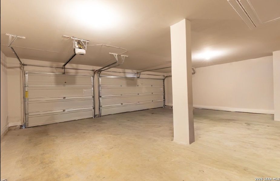 Spacious, unfurnished interior of a new home in The Reserve at Weston Oaks, San Antonio (Image 13). Spacious, unfurnished interior of a new home in The Reserve at Weston Oaks, San Antonio (Image 13).