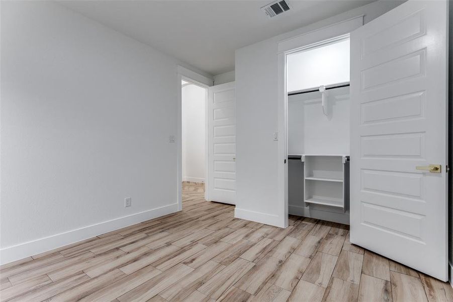 Spacious, unfurnished interior of a new home in , Lake Worth (Image 22).