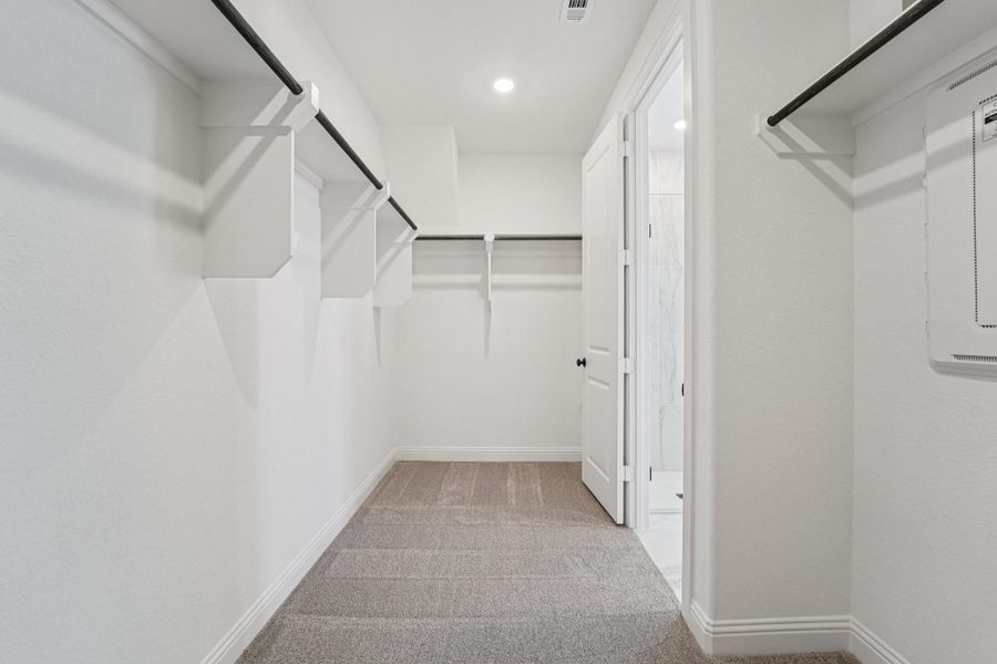 Spacious, unfurnished interior of a new home in Evergreen 50', Conroe (Image 29).