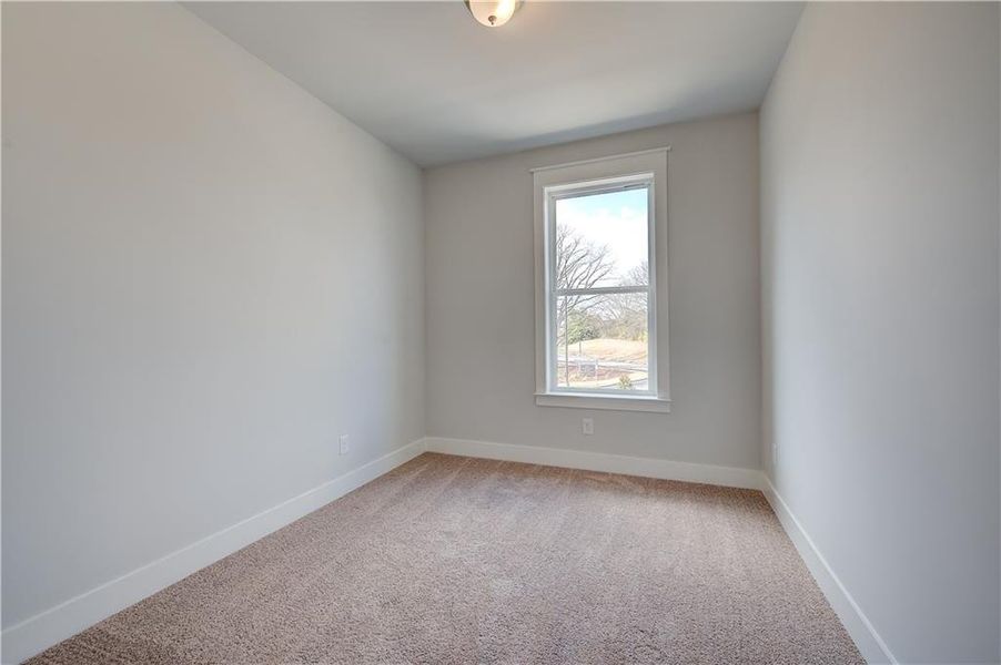 Spacious, unfurnished interior of a new home in Barrett Pointe, Kennesaw (Image 14).