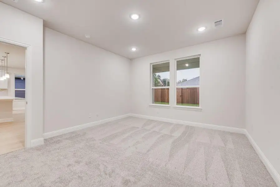 Spacious, unfurnished interior of a new home in Creekside of Crowley, Crowley (Image 26).