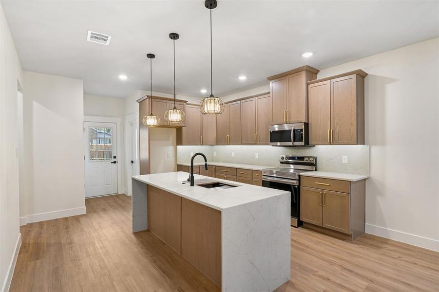 Furnished interior view inside a new home in , Fort Worth (Image 8).