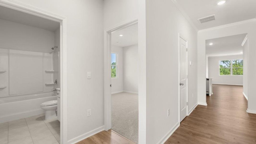 Spacious, unfurnished interior of a new home in Falcon Landing, Gainesville (Image 22).