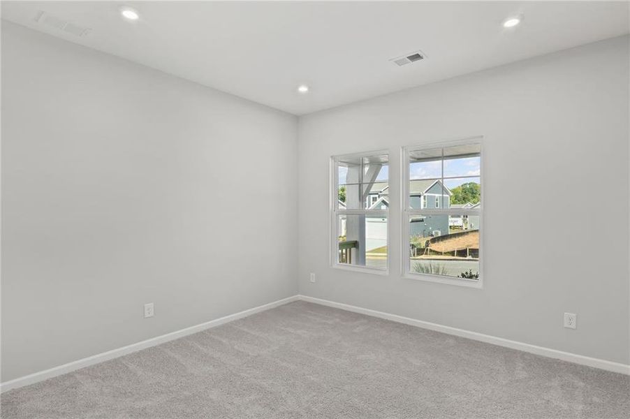 Spacious, unfurnished interior of a new home in Sage Woods, Dallas (Image 32).