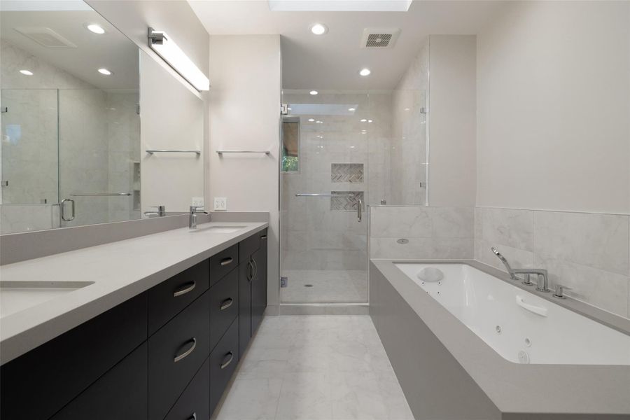 Furnished interior view inside a new home in , Austin (Image 33). Furnished interior view inside a new home in , Austin (Image 33).