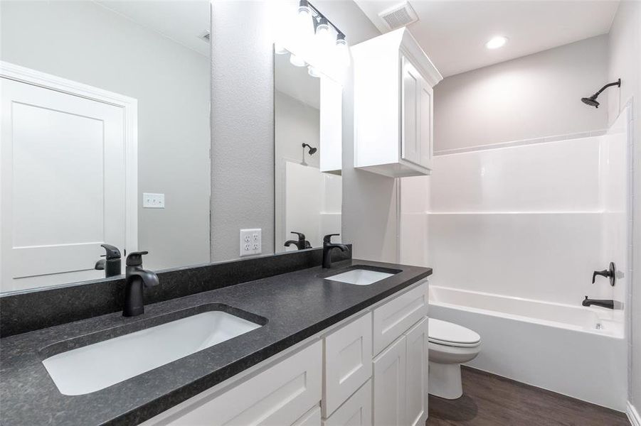 Furnished interior view inside a new home in , Abilene (Image 10).