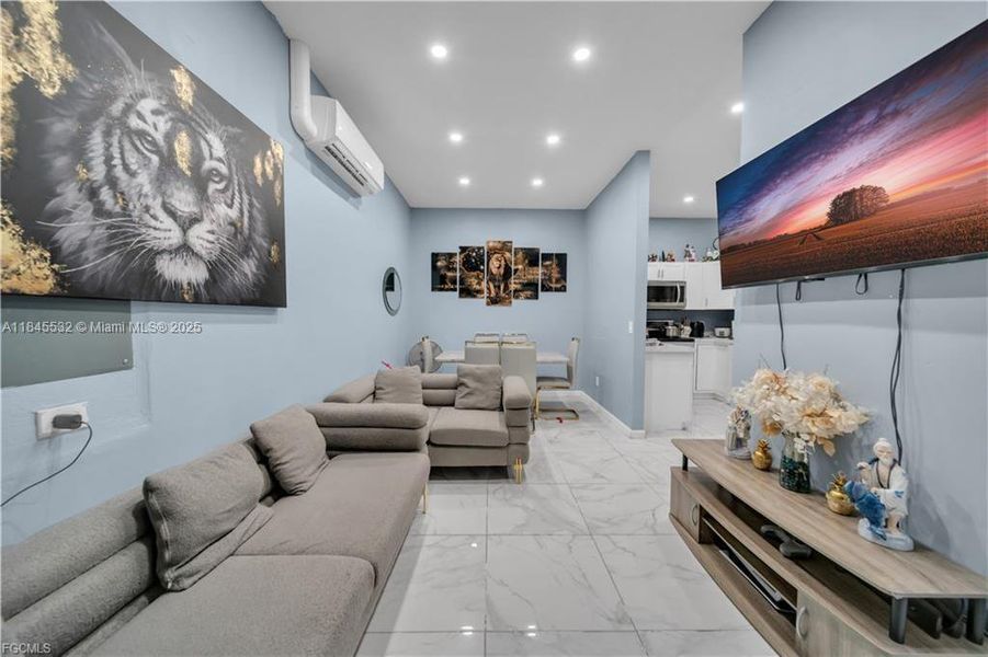 Furnished interior view inside a new home in , Cape Coral (Image 25). Furnished interior view inside a new home in , Cape Coral (Image 25).