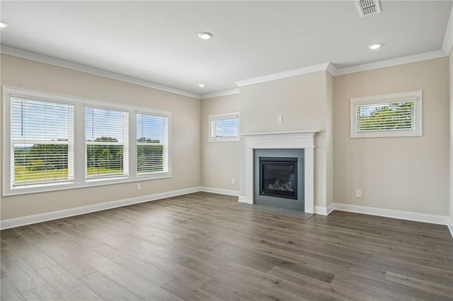 Spacious, unfurnished interior of a new home in River Pointe, Monroe (Image 24).