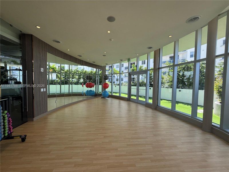 Community amenities in Aria Reserve, Miami (Image 65).